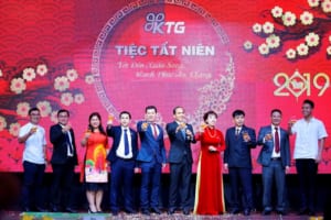 timeline tổ chức tiệc tất niên bài bản