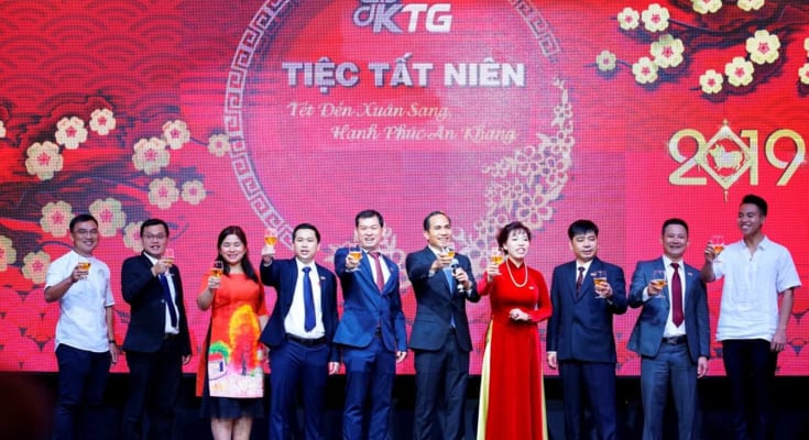 timeline tổ chức tiệc tất niên bài bản